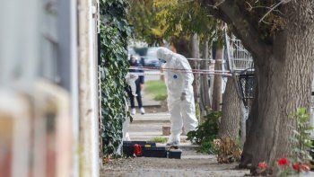 La principal hipótesis es que a la abuela la asesinaron en un robo. La principal hipótesis es que a la abuela la asesinaron en un robo.