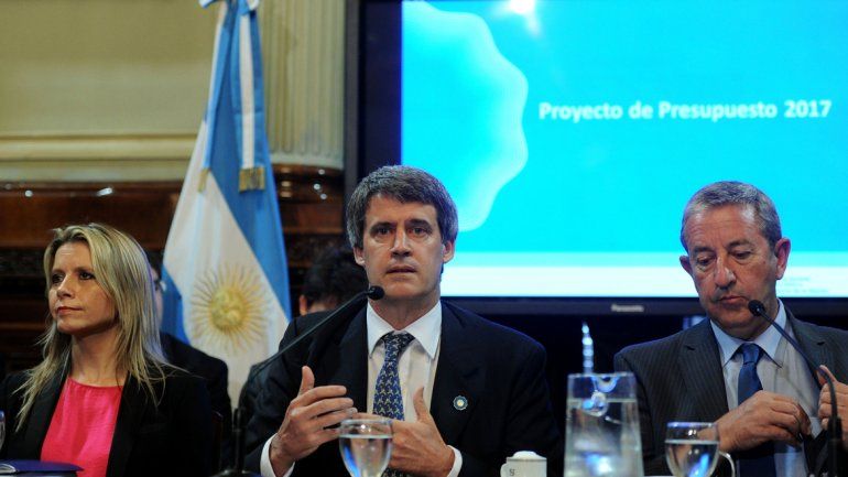 Prat Gay: La inflación del 2017 será del 16%