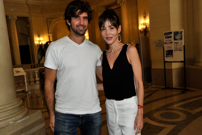 Las fotos del blanqueo de Paola Krum junto a su nuevo novio
