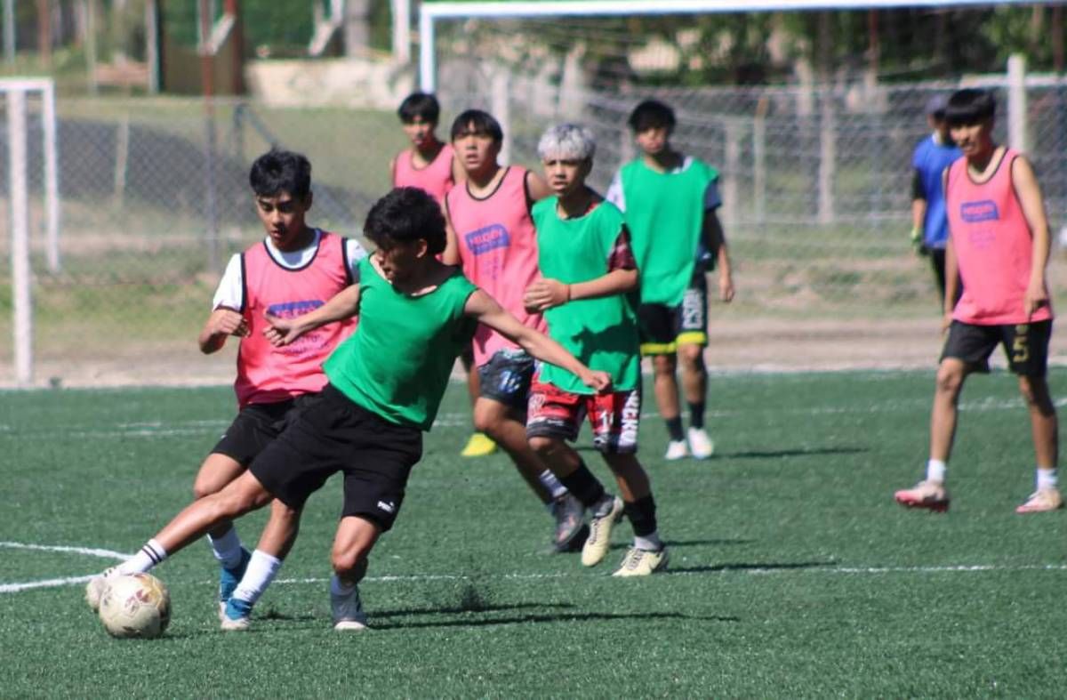 El sueño de jugar en el fútbol profesional fue un éxito en Mariano Moreno