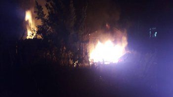 La Policía asegura que la casa fue incendiada intencionalmente. La Policía asegura que la casa fue incendiada intencionalmente.