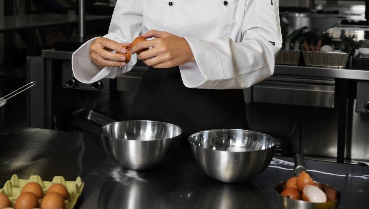 Una empresa deberá indemnizar a su cocinera, que se consideró despedida
