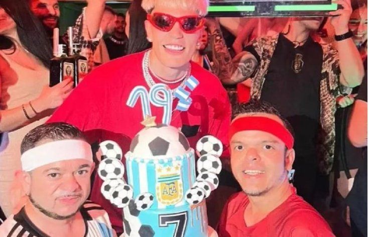 El cumple del jugador de Selección que también fue con personas de talla baja