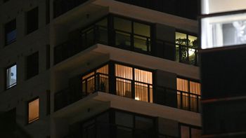 la policia federal realizo un allanamiento en el departamento de alberto fernandez la policia federal realizo un allanamiento en el departamento de alberto fernandez