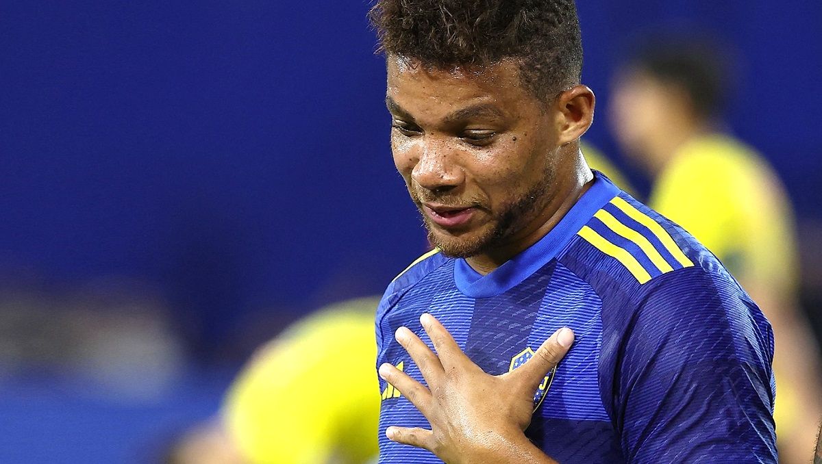 Frank Fabra es el foco de las críticas en Boca.