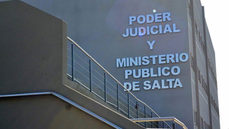 Inédito fallo: un docente abusó de una alumna y pidieron capacitar a toda la escuela