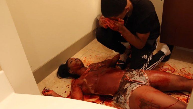 Simuló que la habían asesinado para sorprender a su novio