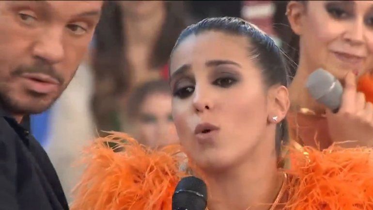 La modelo cree que no estará en el duelo para no bailar mal.