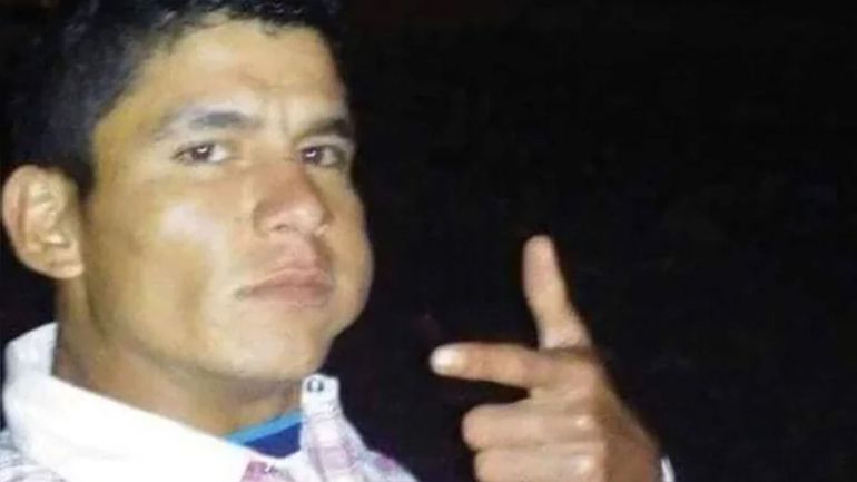 Asesinó a la madre de sus hijos, a su excuñada y golpeó a su exsuegra