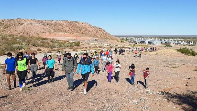 Organizan una caminata para frenar la violencia patriarcal