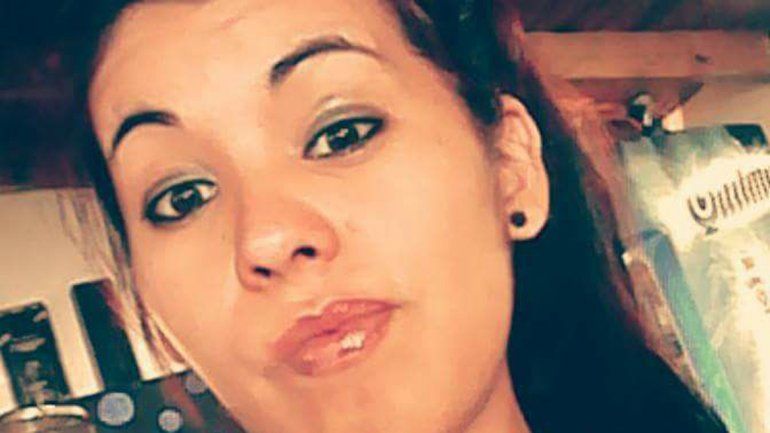 A Fernanda la asesinaron de cinco puñaladas y luego la incineraron. El santuario estaba en el inquilinato.