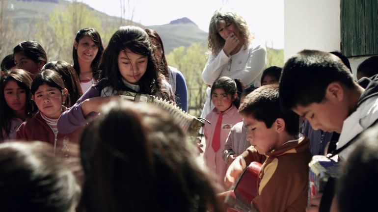 La película de Alejandro Vagnenkos relata la experiencia de la comunidad Millaín Currical con la educación.