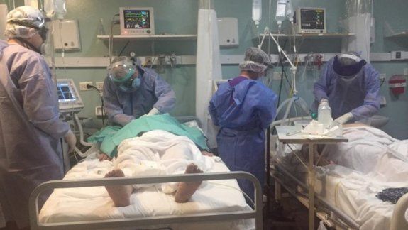 A la familia le dijeron que la mujer hab&iacute;a muerto por coronavirus. Pero era otra persona.