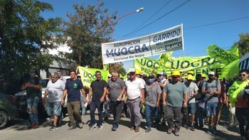 Cunde la preocupación y la bronca entre los trabajadores de la construcción del Alto Valle por la falta de empleo. La Uocra ha convocado para este jueves a una marcha repudio contra el gobierno nacional que rumbeará para los puentes carreteros.