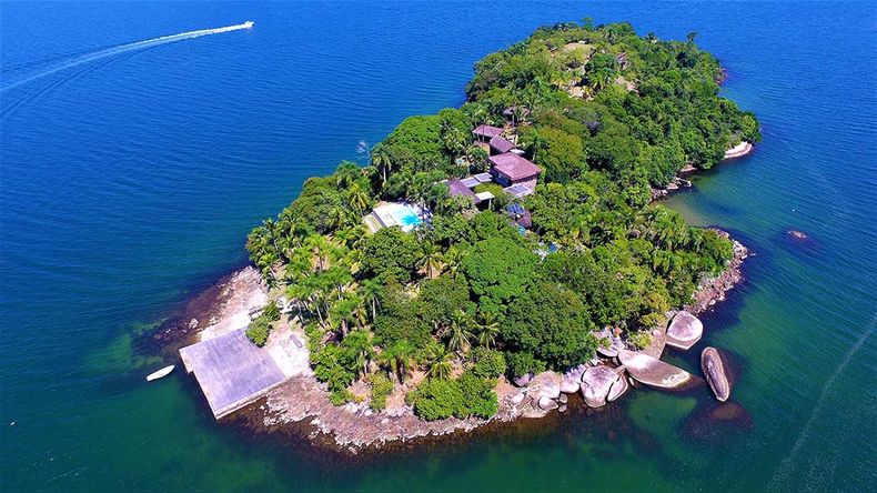 Esta isla en Angra dos Reis, Brasil, cuesta 16 millones de dólares