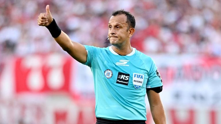 El neuquino Darío Herrera y Héctor Paletta fueron respaldados por AFA tras el Superclásico