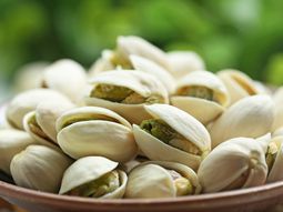 Con sus propiedades antioxidantes y su capacidad para reducir el colesterol, es el alimento perfecto para quienes buscan cuidar su corazón de manera natural Con sus propiedades antioxidantes y su capacidad para reducir el colesterol, es el alimento perfecto para quienes buscan cuidar su corazón de manera natural