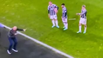 El terrible reproche de un hincha a Alejandro Garnacho. El terrible reproche de un hincha a Alejandro Garnacho.