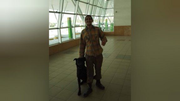 Vive en la terminal de ómnibus