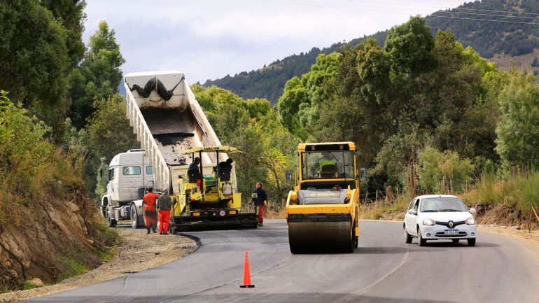Pavimentarán mil kilómetros en el interior neuquino