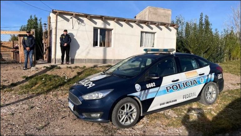 La policía de Chubut rescató a la presunta víctima en una vivienda donde había elementos