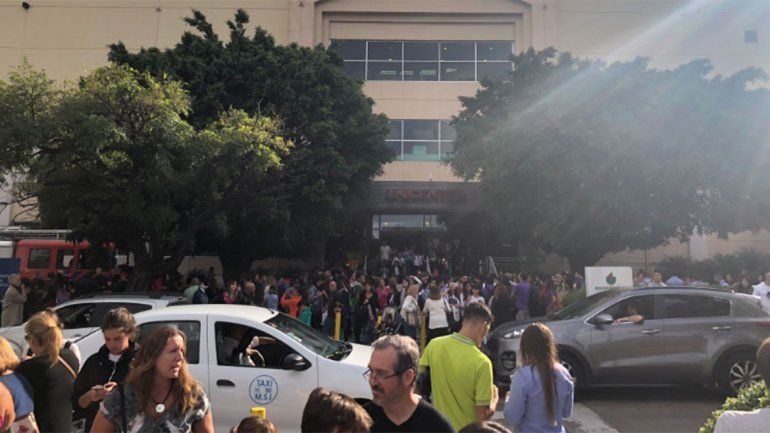 Amenaza de bomba obligó a evacuar un shopping en Buenos Aires