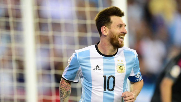 Messi no para de romper redes y récords. Ahora empató a Batistuta.