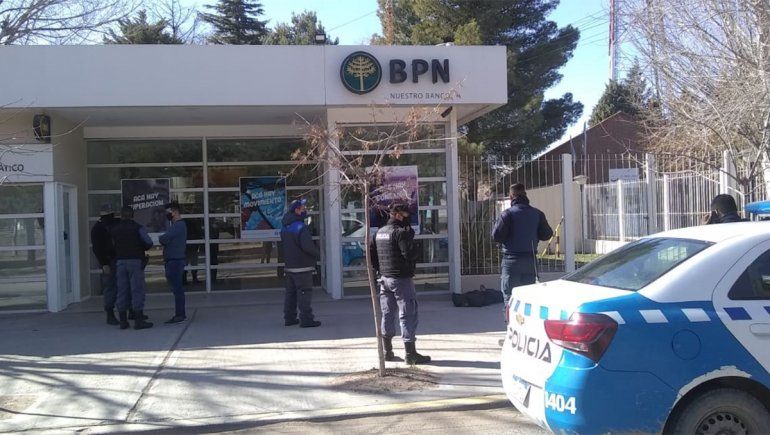 Boquetero, atrapado in fraganti al intentar robar un banco