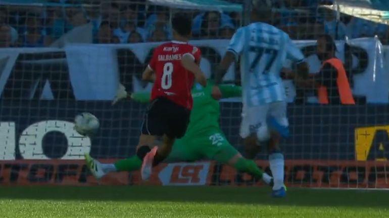 Galdames erró un gol increíble que hubiera significado la victoria ante Racing.