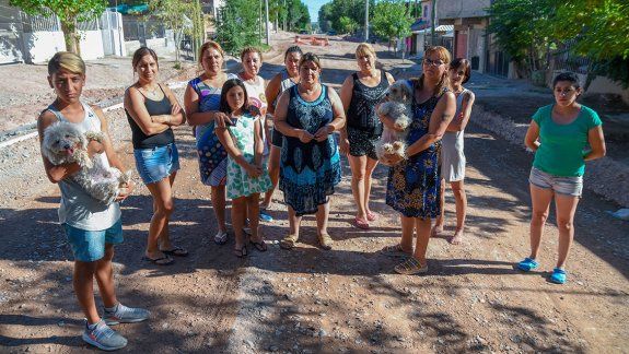 Somos rehenes de este veneno, señalaron los vecinos del barrio donde aparecieron 28 perros muertos.&nbsp;