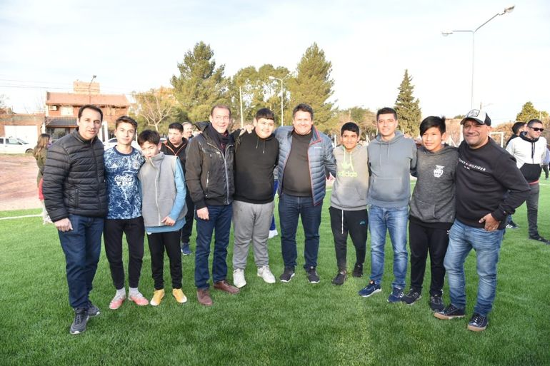 Melipal, el quinto barrio neuquino con cancha de fútbol sintético