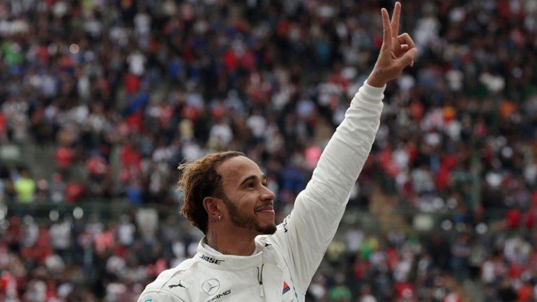 Hamilton se coronó quíntuple campeón de la F1 y alcanzó a Fangio