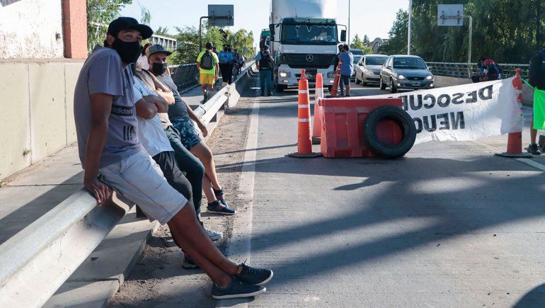 En fotos: el corte en los puentes carreteros