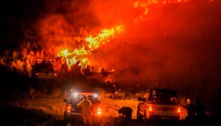 El fuego arrasó la localidad de Los Cocos, en Córdoba. Una familia de Caleta Olivia perdió todo. El fuego arrasó la localidad de Los Cocos, en Córdoba. Una familia de Caleta Olivia perdió todo.