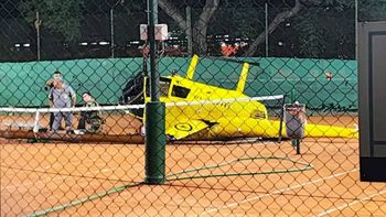cayo un helicoptero en una cancha de tenis: tres personas heridas cayo un helicoptero en una cancha de tenis: tres personas heridas