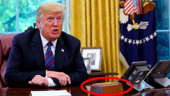 El extraño botón rojo de Trump que sirve para ¡pedir gaseosa!