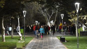 La Plaza San Martín, en el corazón de Las Heras, en Santa Cruz (foto de archivo). La Plaza San Martín, en el corazón de Las Heras, en Santa Cruz (foto de archivo).