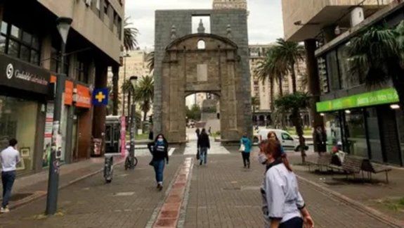 Uruguay afloja la cuarentena y elabora un protocolo para reactivar el turismo