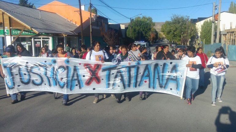 Unas 30 personas marcharon ayer en Junín de los Andes en reclamo de justicia.
