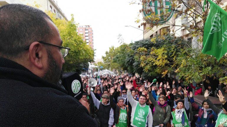 ATE aceptó la propuesta del Gobierno y levantó el paro