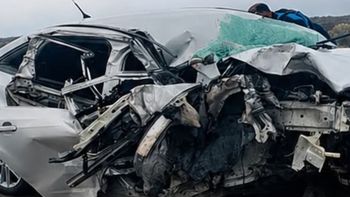 Tremendo choque en Ruta 3: está grave una de las mujeres que se llevaron por delante un camión en la banquina. Tremendo choque en Ruta 3: está grave una de las mujeres que se llevaron por delante un camión en la banquina.