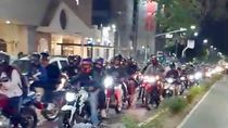 Más de 250 motos invadieron la madrugada del este último domingo en el centro de la ciudad de Neuquén. Más de 250 motos invadieron la madrugada del este último domingo en el centro de la ciudad de Neuquén.