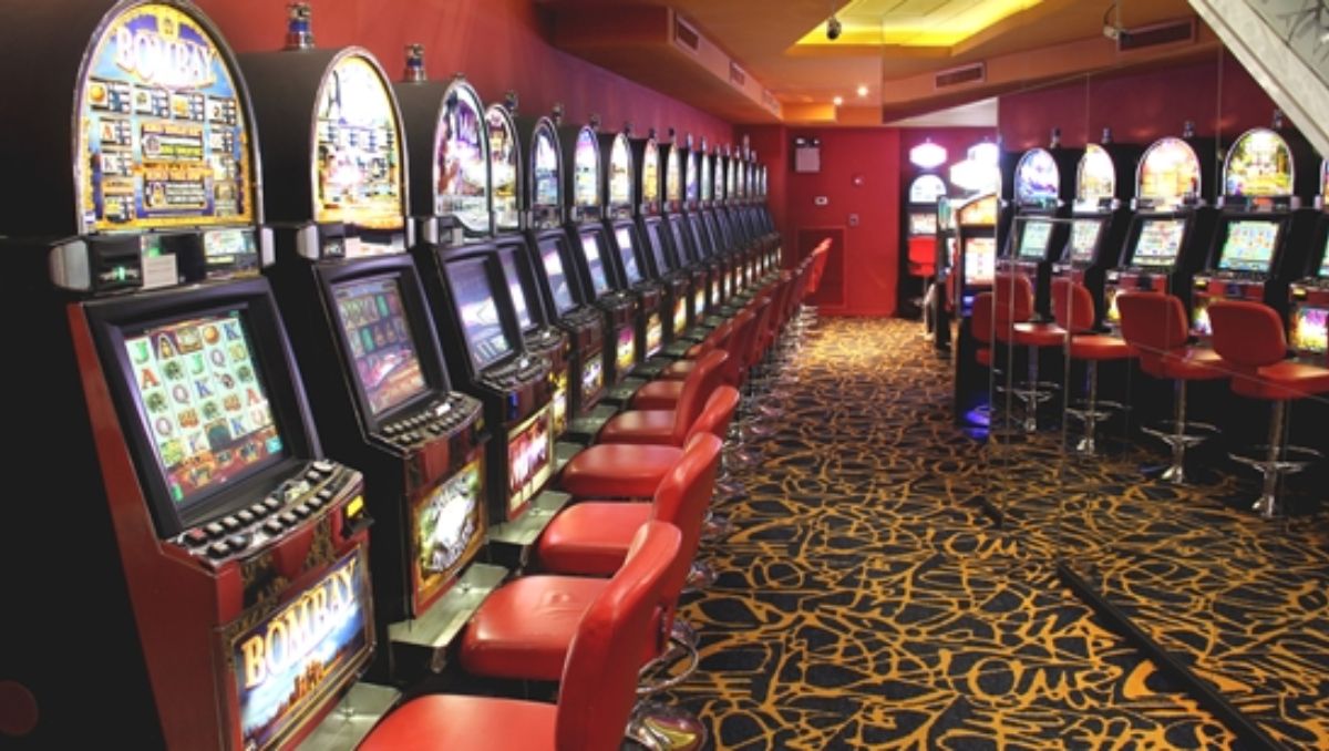 Denunciaron a un hombre por dejar a su hijo de 8 años encerrado para ir al Casino
