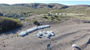 plasticos y residuos en las costas de chubut: vuelos de reconocimiento para actuar ante un grave problema plasticos y residuos en las costas de chubut: vuelos de reconocimiento para actuar ante un grave problema