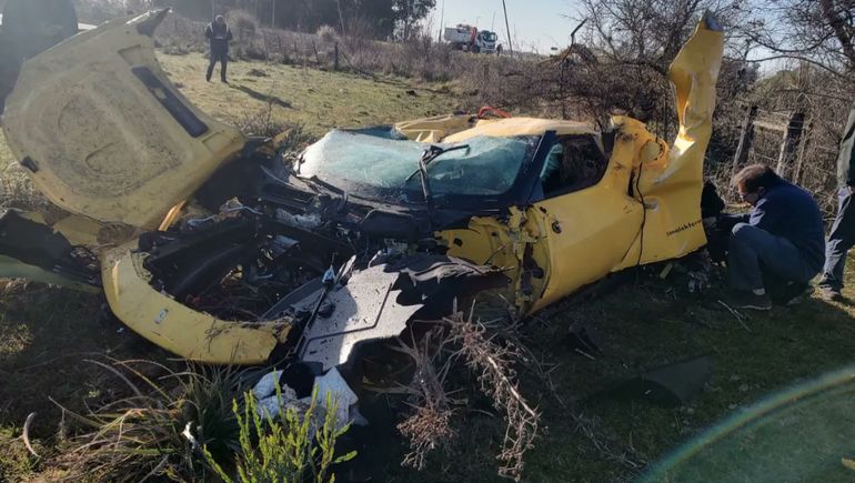 Ferrari destruida en San Vicente. Ferrari destruida en San Vicente.