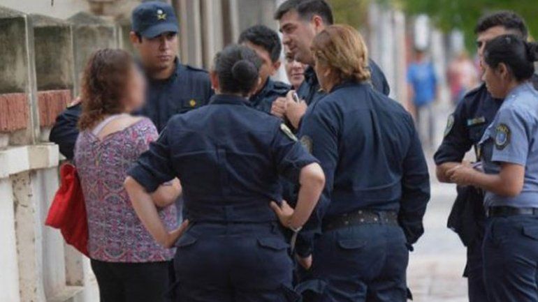 Buscó tirarse debajo de un colectivo