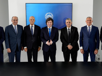 El presidente Javier Milei destacó el convenio entre YPF y ENI