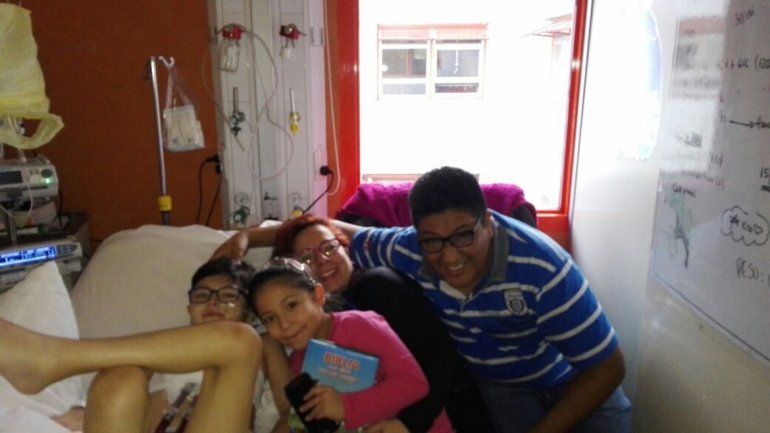 Aluén recibió una visita especial mientras sigue a la espera de un corazón