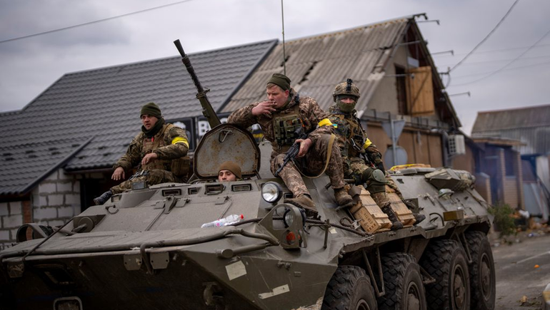 Ucranianos se preparan para defender a Kiev a muerte