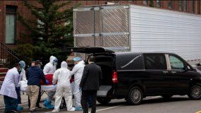 EE.UU. pronostica al menos 100.000 muertos por la pandemia